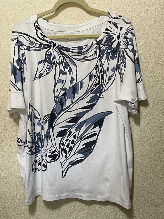 Chico's Tops - Chico's Women's White And Blue Floral Tee Shirt. Good Condition. Size 3X.